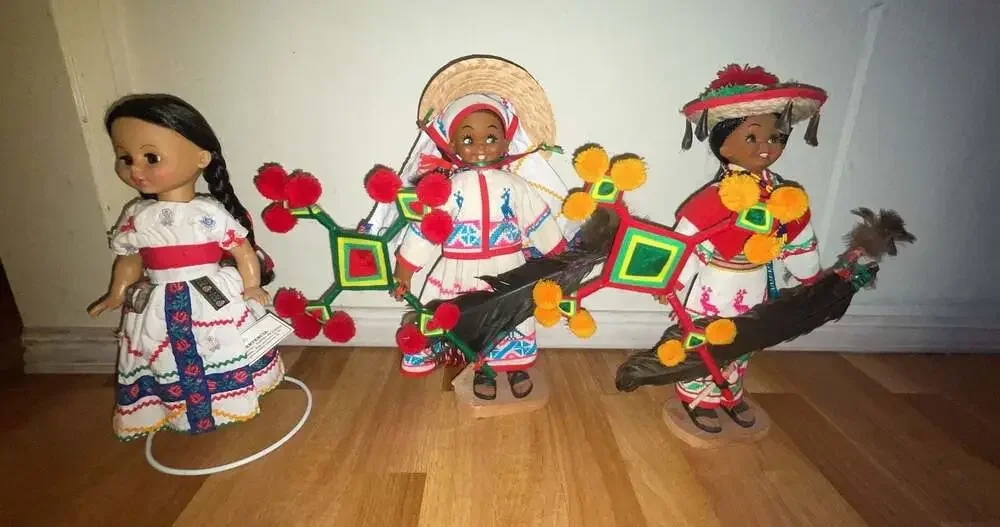 Vintage Handmade Nayarit Mexico Huichol Indian Dolls
